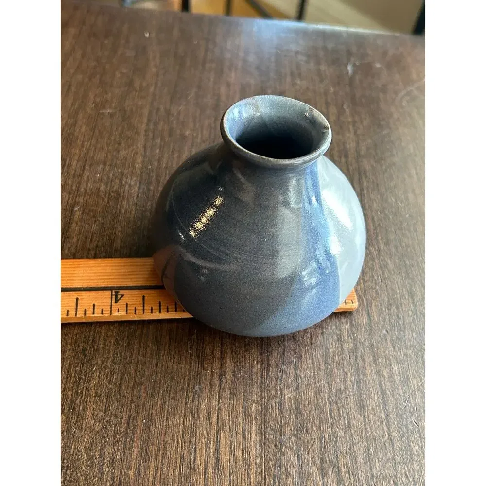 Vintage Handmade folk art studio potter vase signed blue gray swirl